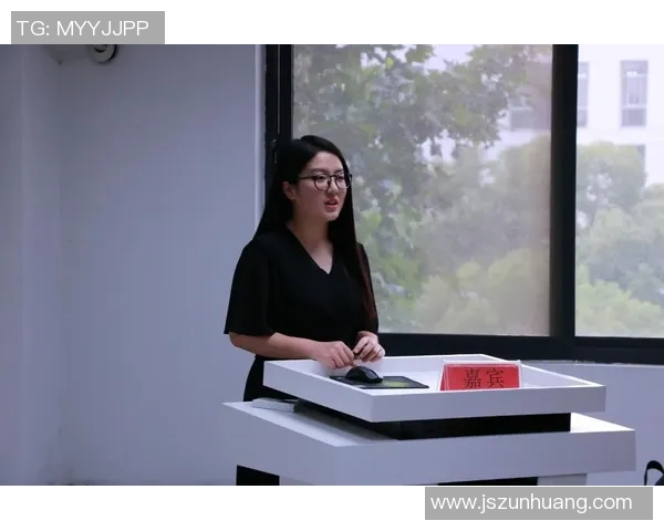 对话刘丽：回顾她在英雄联盟中的辉煌历程与成长故事