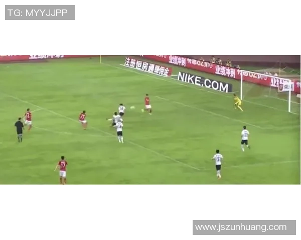 杭州足球队进攻战术深度分析与实战应用探讨 杭州足球队进攻战术深度分析与实战应用探讨